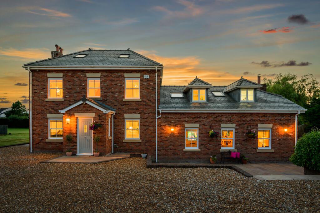 4 Bedroom Detached Residence