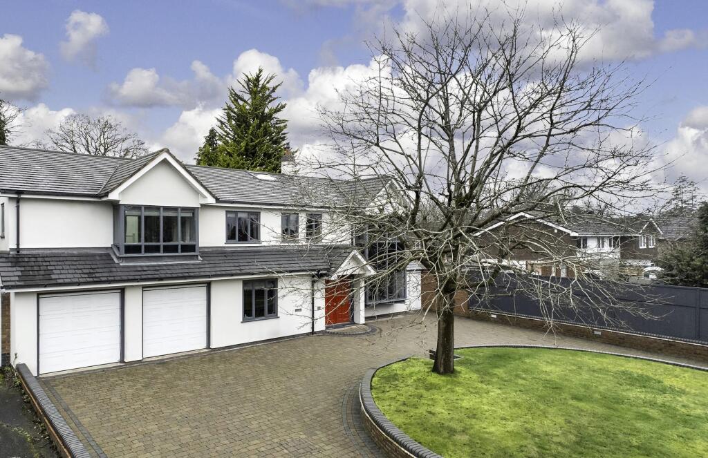 5 Bedroom Detached House